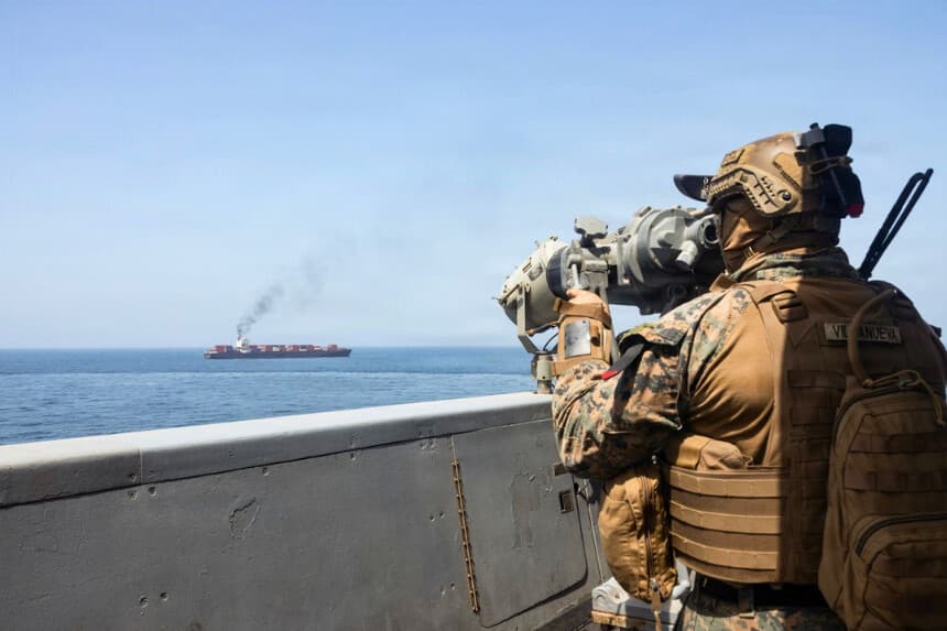 Pentágono niega que se haya reanudado la escolta naval estadounidense por el estrecho de Ormuz