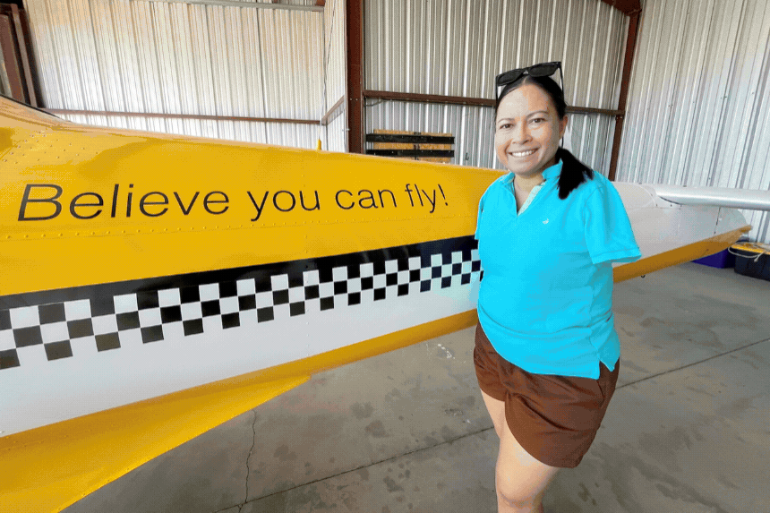 No le diga "no puedo" a Jessica Cox. La piloto sin brazos dice: "Mírenme"
