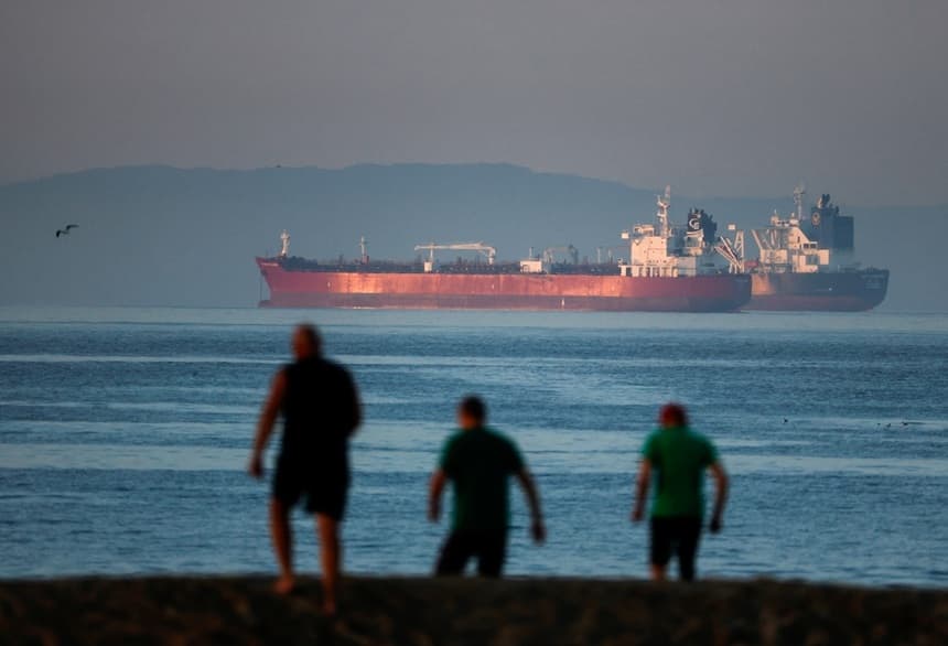 Exportaciones de petróleo reducen el déficit comercial de EE. UU. en abril