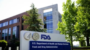 Muertes de 7 niños probablemente estén relacionadas con la vacuna contra COVID-19: FDA