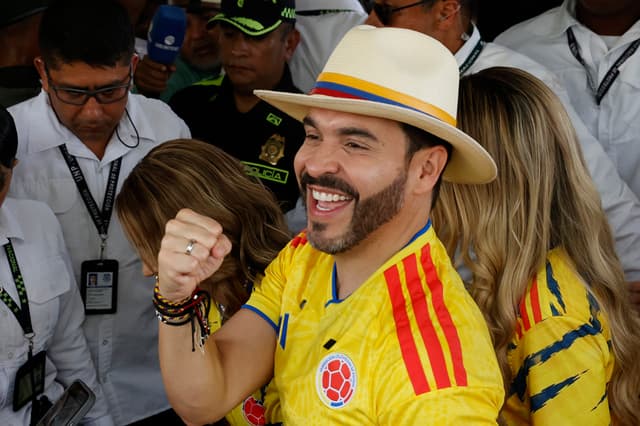 Fotografía del candidato a la presidencia de Colombia Abelardo de la Espriella reacciona en Barranquilla, Colombia. (EFE/ Mauricio Dueñas Castañeda)