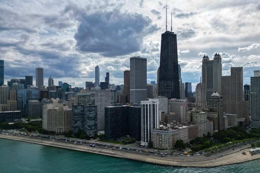 7 muertos y decenas de heridos tras una serie de tiroteos durante el fin de semana en Chicago