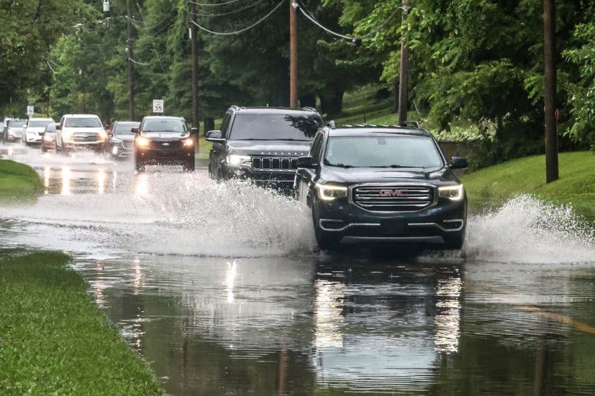 Inundaciones repentinas en Kentucky causan cuatro muertos