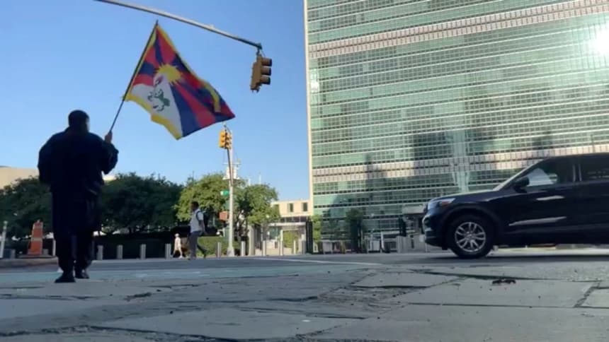 Hombre tibetano se prende fuego frente a la sede de la ONU en Nueva York
