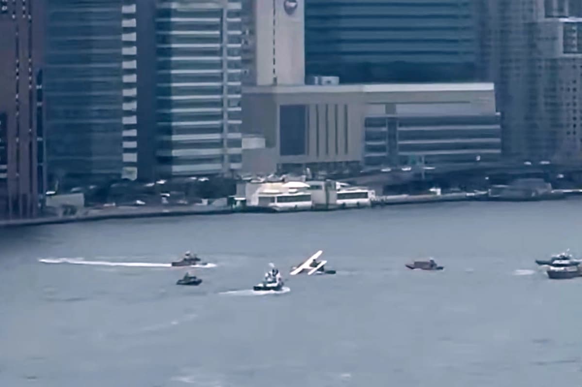 Hidroavión realiza un brusco aterrizaje en el East River de Nueva York, se reportan lesiones leves