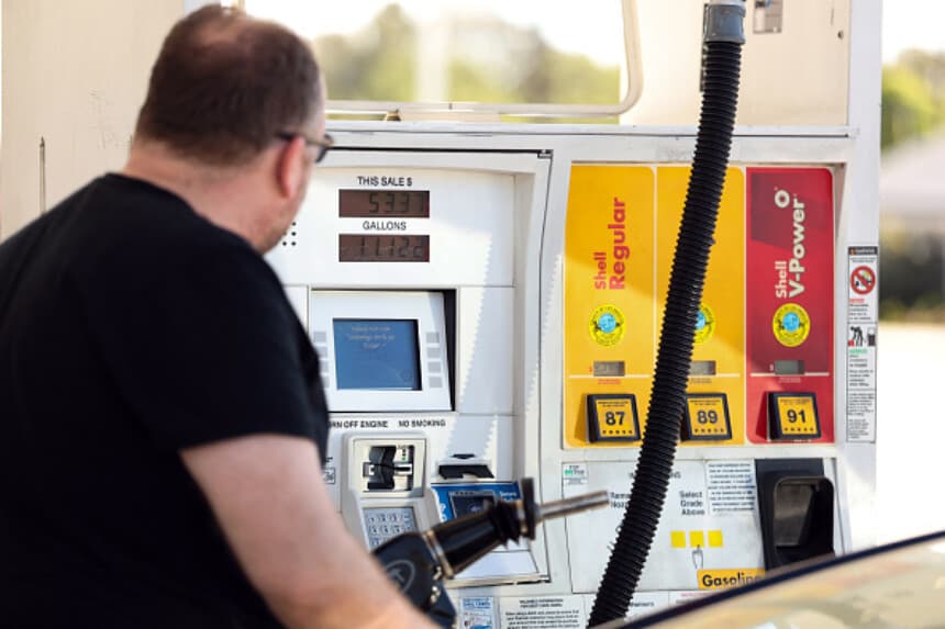 Casa Blanca promueve las primeras gasolineras "Freedom Fuel"
