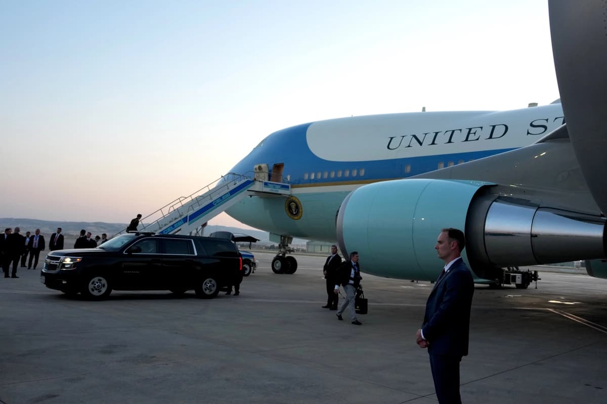 Trump abandonó Turquía en el antiguo Air Force One como parte de un operativo de seguridad