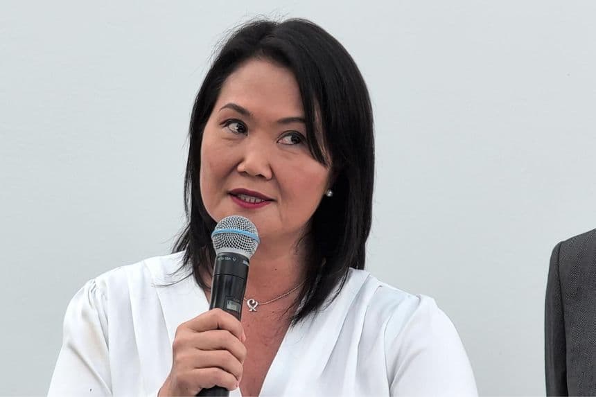 Fotografía de archivo en la que se captó a la presidenta electa de Perú, Keiko Fujimori, durante una rueda de prensa, en Lima, Perú. (EFE/Fernando Gimeno)