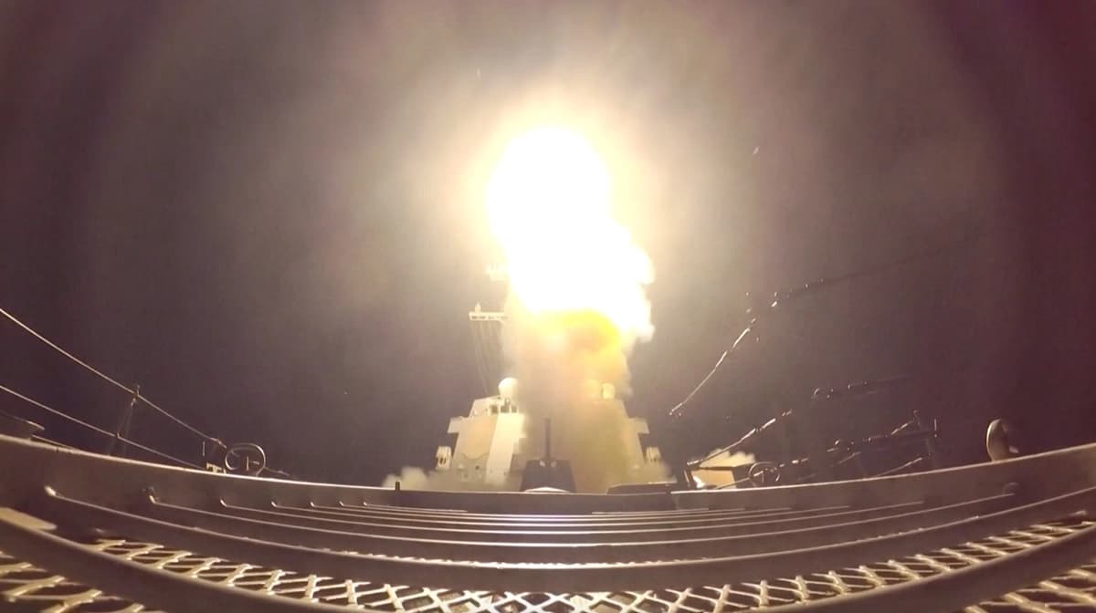 Estados Unidos lanza su tercera noche de ataques contra Irán