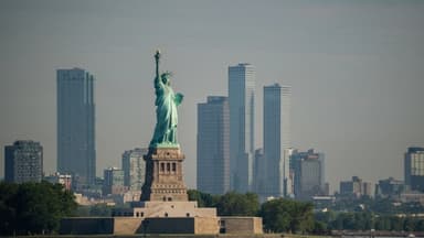 Gobernadora Hochul insta a usar mascarillas mientras el humo de los incendios en Canadá cubre Nueva York