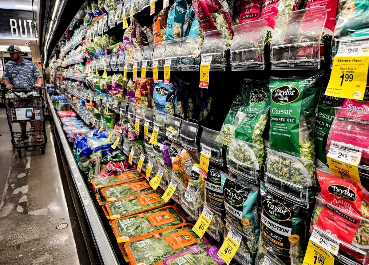 Empresa de California retira del mercado lechuga relacionada con un brote de parásitos
