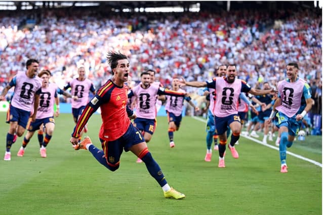 Ferran Torres, el número 7 de España, celebra el primer gol de su equipo durante la final de la Copa Mundial de la FIFA 2026 entre España y Argentina en el New York New Jersey Stadium de East Rutherford, Nueva Jersey, el 19 de julio de 2026. (David Ramos/Getty Images).