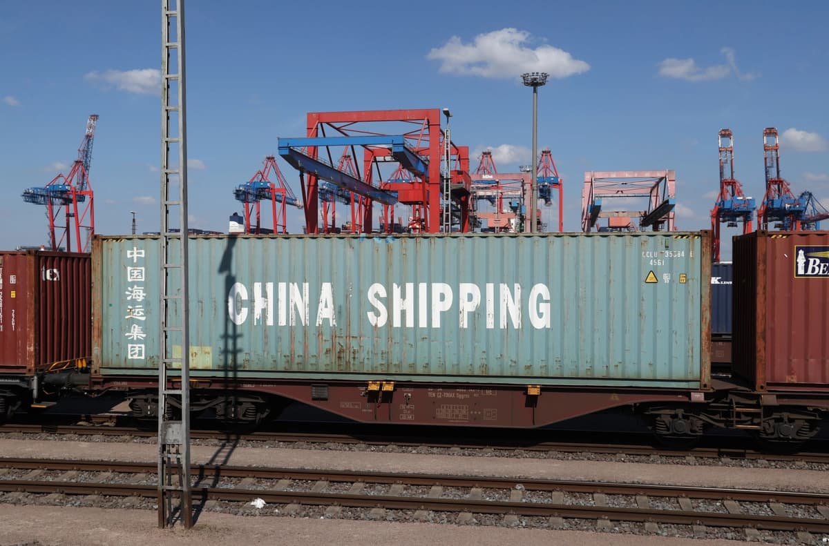 China frena exportaciones a 14 firmas de la UE en represalia a sanciones de Rusia