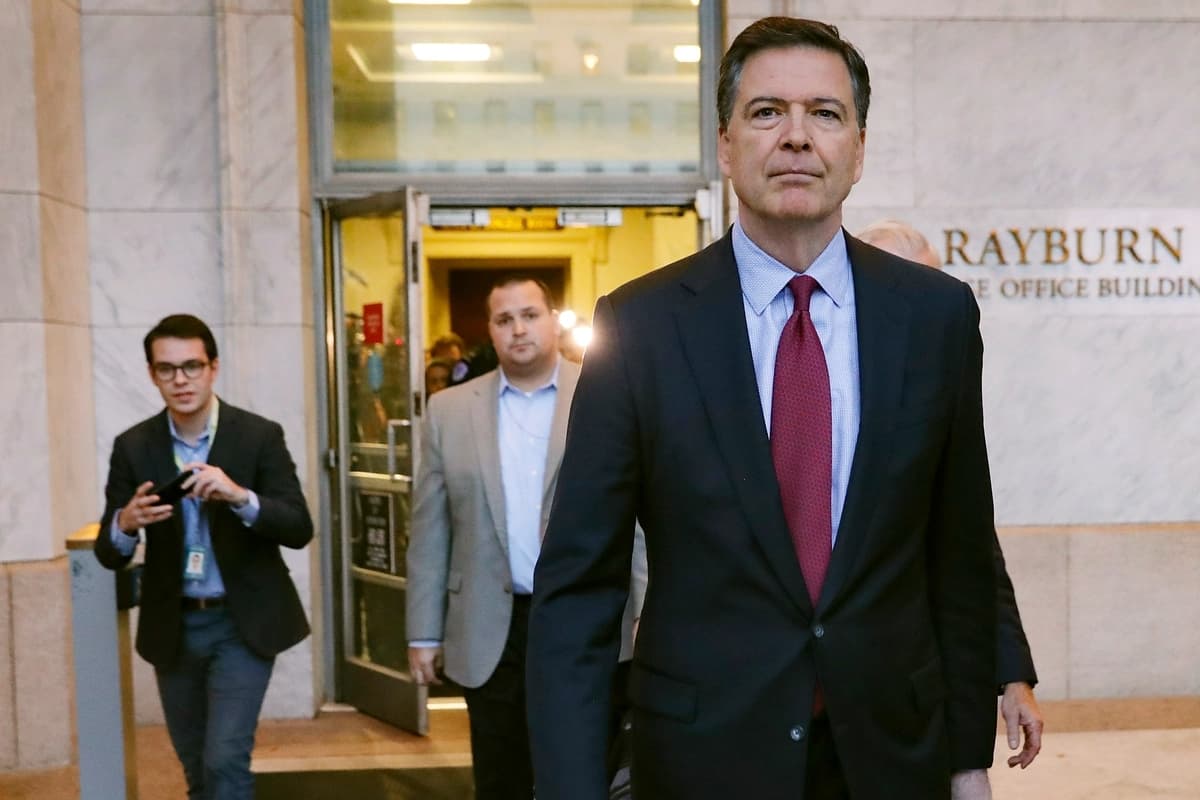 Comey solicita a corte federal que desestime los cargos por supuestamente haber amenazado a Trump