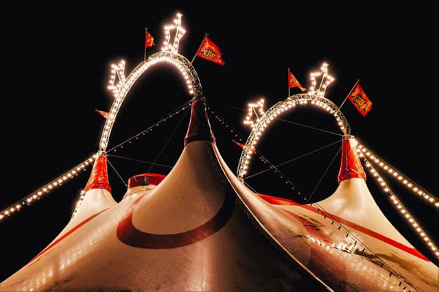 Imagen ilustrativa de una carpa de un circo. (Pixabay/ Leonhard Niederwimmer)