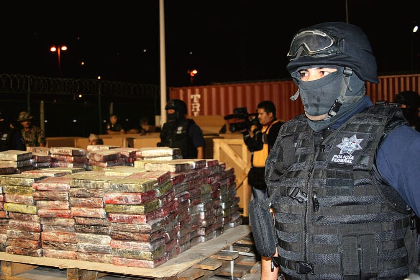 Decomisan 200 kilos de metanfetamina durante un operativo en una carretera del norte de México