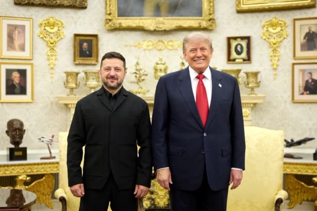 El presidente ucraniano Volodimir Zelenski (izquierda) y el presidente de EE. UU., Donald Trump, en el Despacho Oval de la Casa Blanca en Washington, el 28 de julio de 2026. (Servicio de Prensa Presidencial de Ucrania)