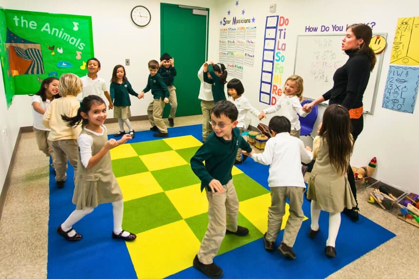 RFK Jr. anuncia una propuesta para reducir los requisitos del programa preescolar Head Start