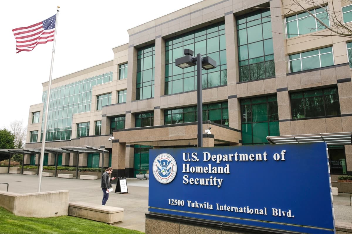 Edificio del Departamento de Seguridad Nacional (DHS) en Washington el 3 de marzo de 2020. (Jason Redmond/AFP vía Getty Images)