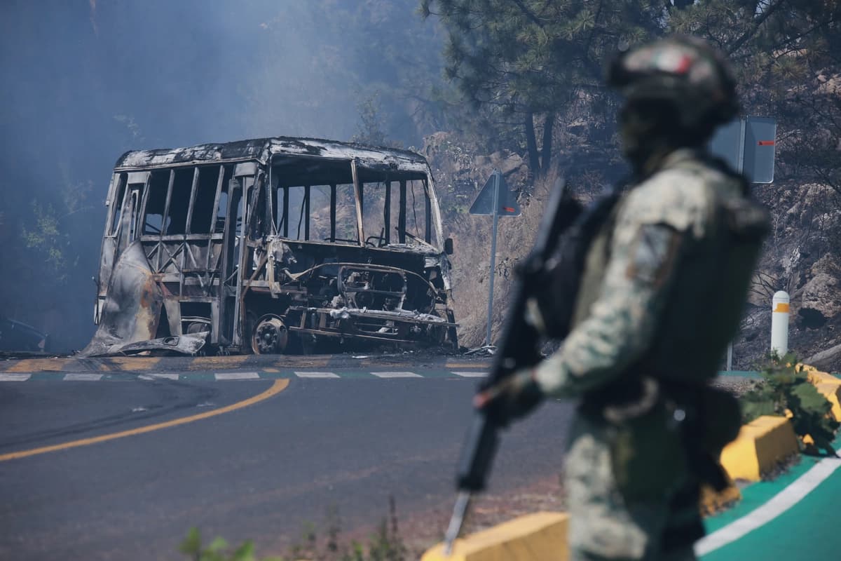 EE. UU.: Presuntos afiliados al CJNG intentaron comprar armas en República Checa
