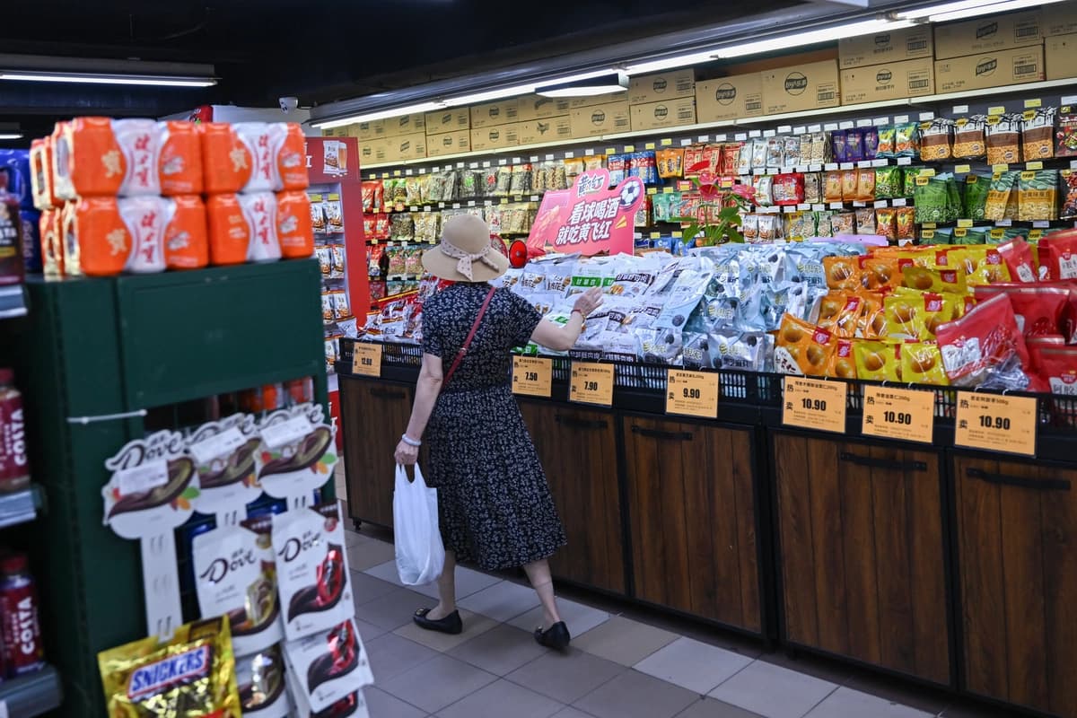 La economía China pierde impulso: el consumo y la producción industrial decepcionan
