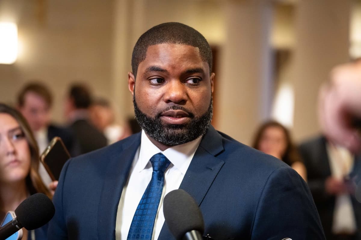 Byron Donalds se enfrentará a un exrepublicano por la gobernación de Florida