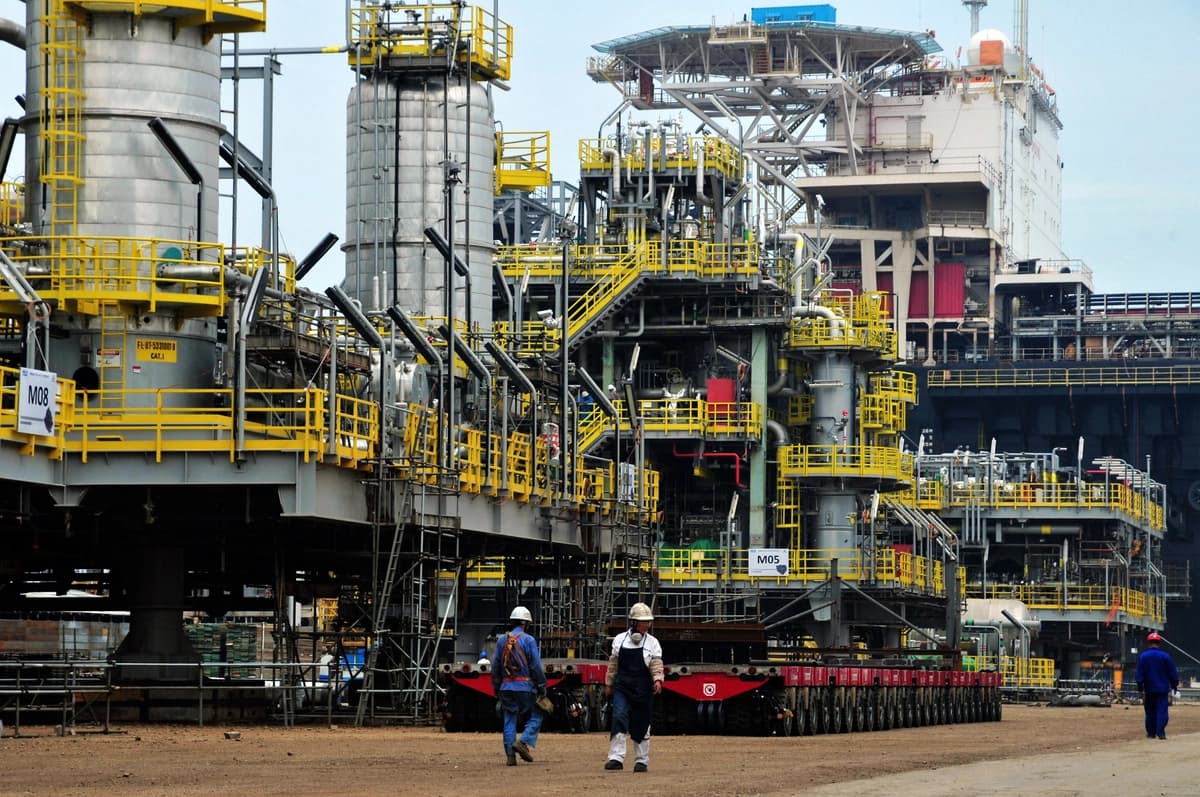 Plataforma petrolífera marina en Qingdao, provincia de Shandong, en el este de China. (STR/AFP/Getty Images)