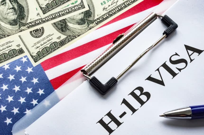 DHS propone tarifa de más de USD 100,000 para visas H-1B