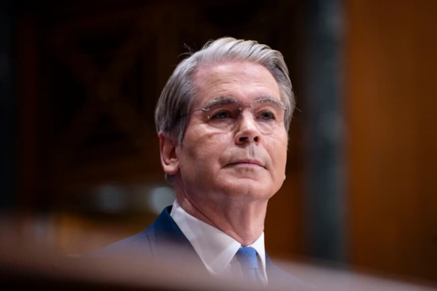 Secretario del Tesoro de EE. UU. afirma que Canadá no puede competir contra su economía