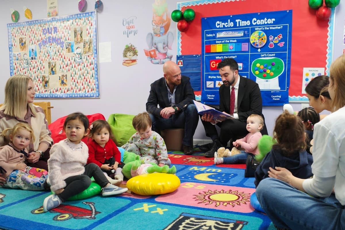 La Ciudad de Nueva York prohíbe la IA en primaria y secundaria para 2026-2027