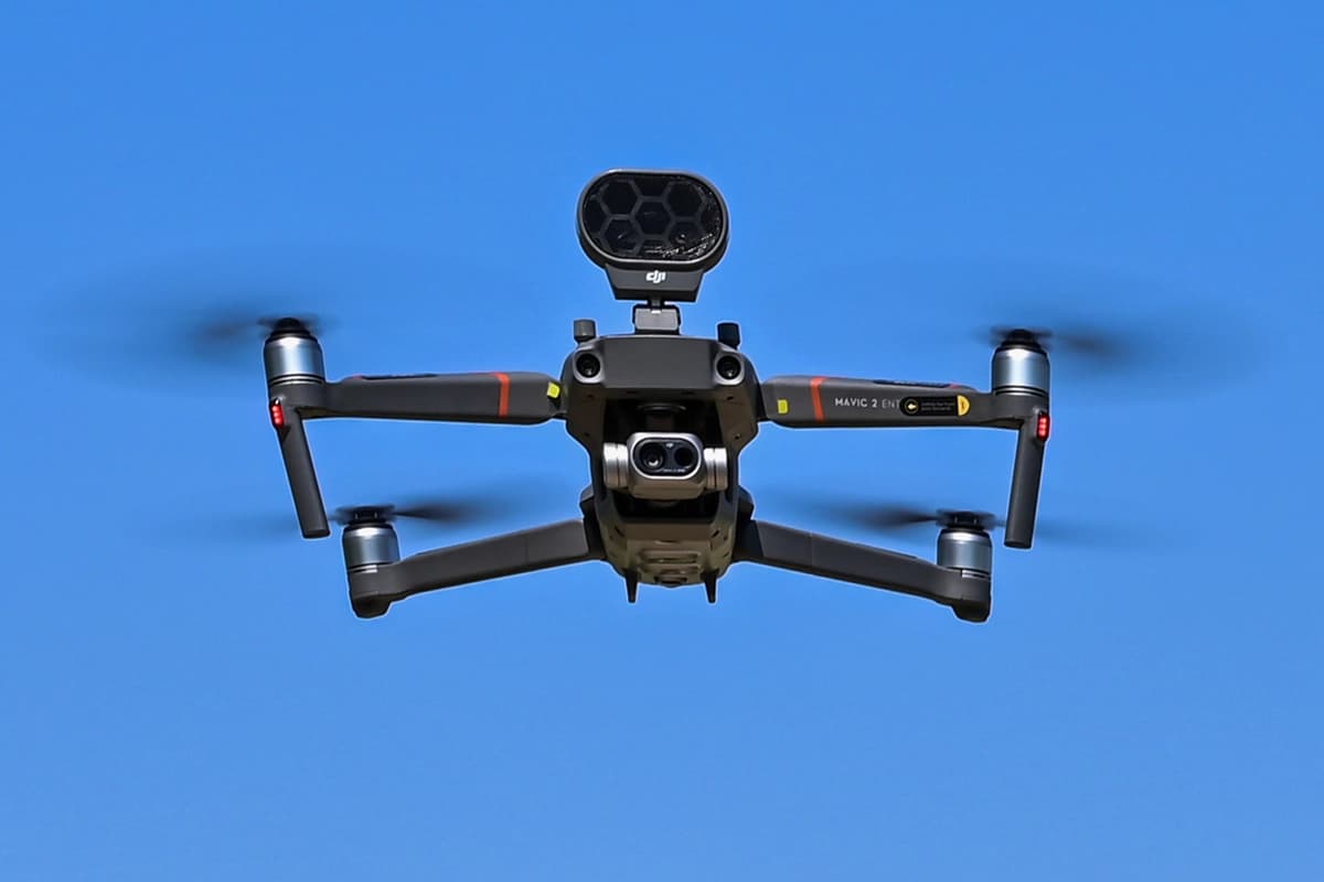 Entran en vigor aranceles del 100% para drones y sistemas chinos utilizados por agencias de EE. UU.