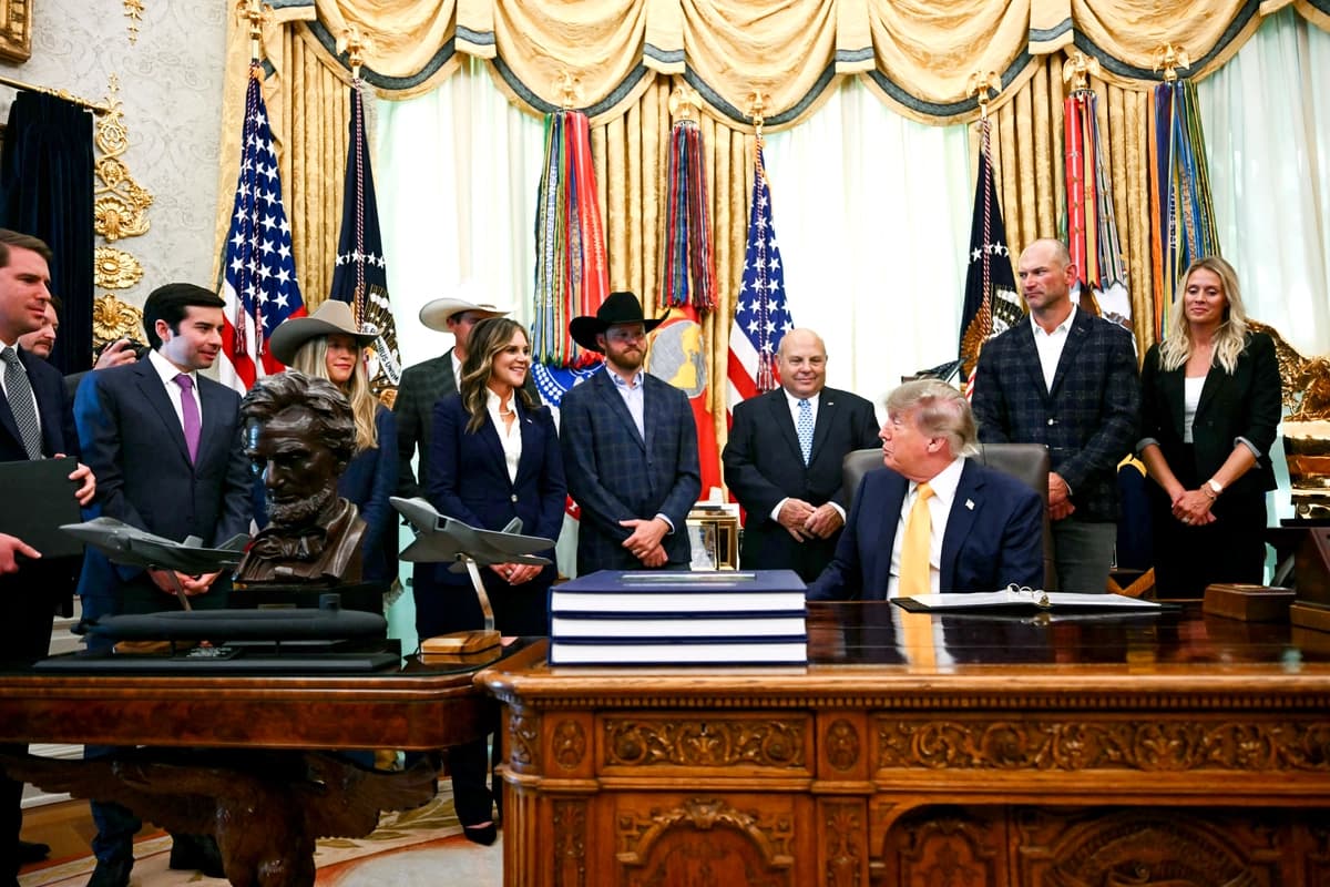 Trump firma órdenes para ampliar mercados a ganaderos y pequeños procesadores de carne