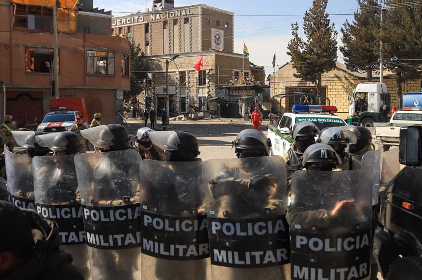 Tres fallecidos, 84 heridos y 14 desaparecidos dejan 2 explosiones en cuartel militar de Bolivia