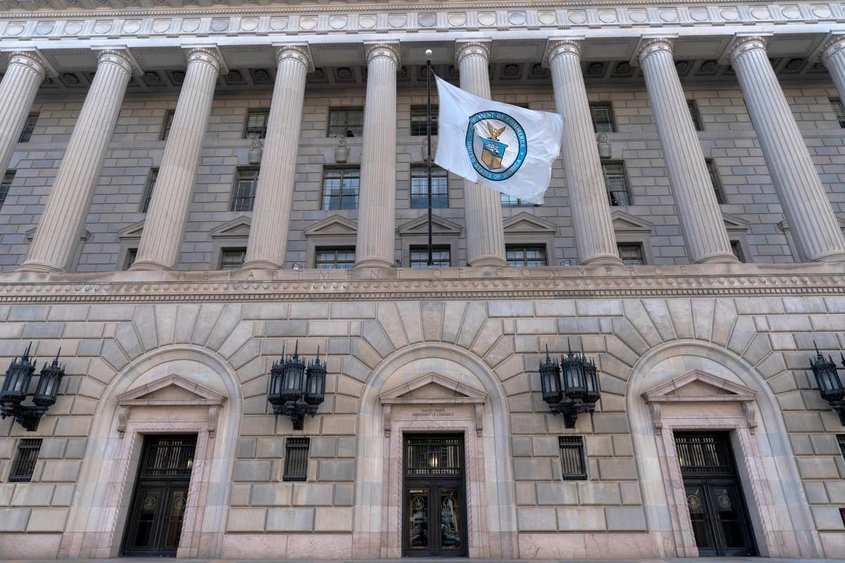 Se ve el edificio del Departamento de Comercio de EE. UU. en Washington el 7 de diciembre de 2024. (José Luis Magana/AP Photo)