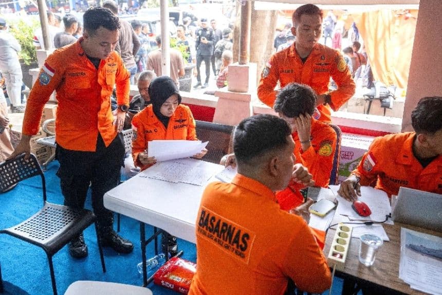 Al menos 129 personas desaparecen tras el naufragio de embarcación de pasajeros indonesio