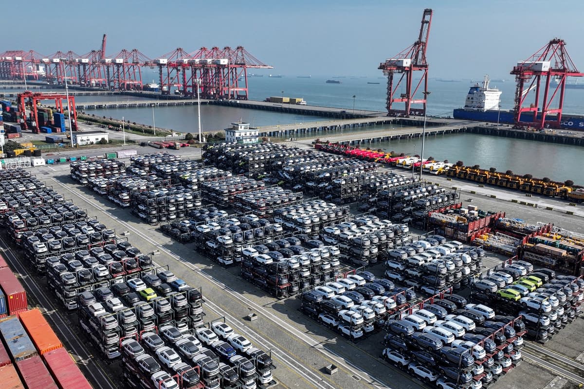 Industria automotriz pide a Trump bloquear autos chinos al mercado estadounidense
