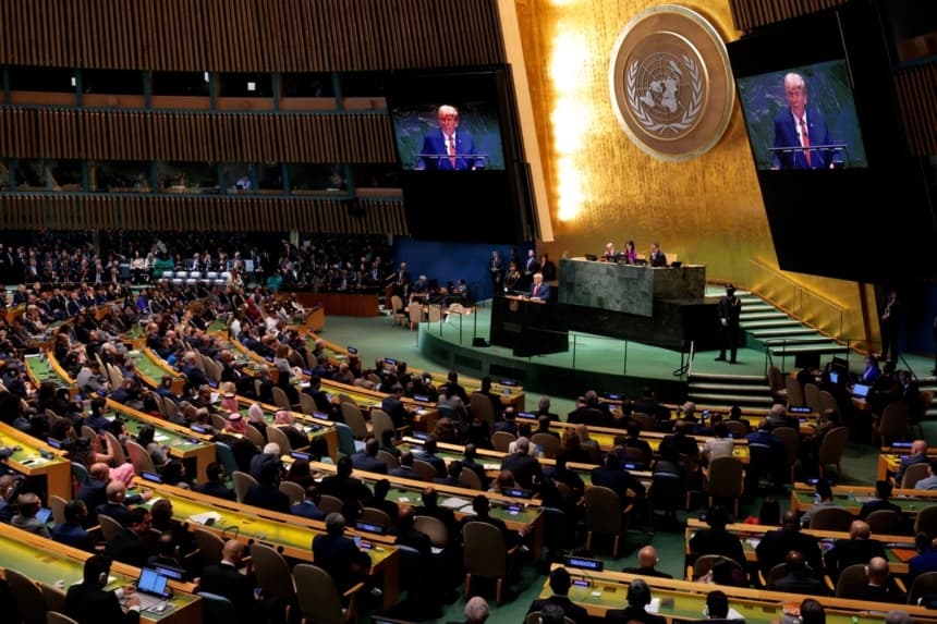 El presidente Donald Trump habla durante el 80.º período de sesiones de la Asamblea General de la ONU, en la sede de las Naciones Unidas en Nueva York, el 23 de septiembre de 2025. (Chip Somodevilla/Getty Images)