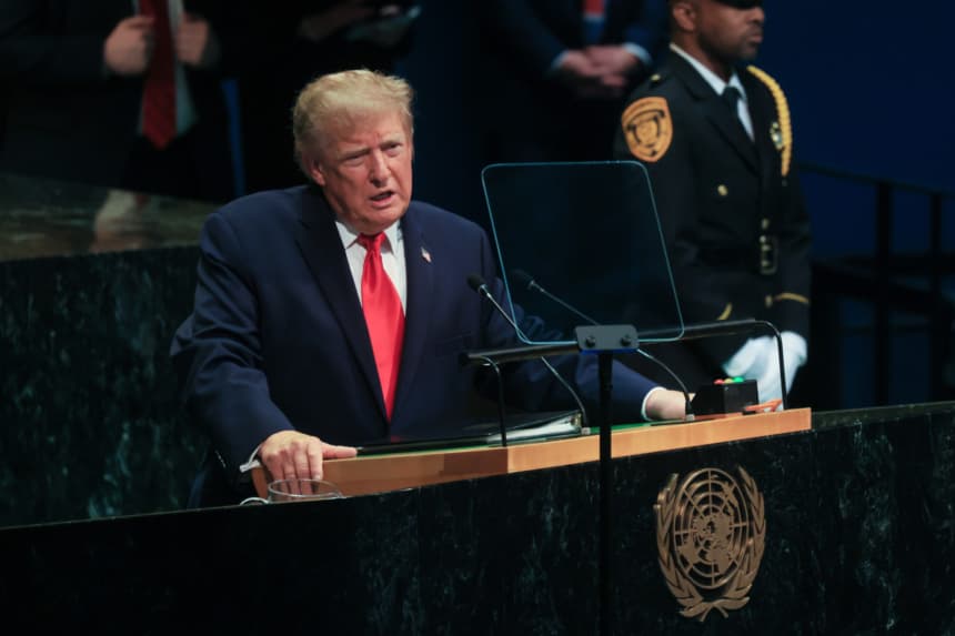 El presidente de EE. UU., Donald Trump, habla durante la octogésima primera (81) sesión de la Asamblea General de la Organización de las Naciones Unidas (ONU) en la sede de la ONU el 22 de septiembre de 2026 en la ciudad de Nueva York. (Spencer Platt/Getty Images)