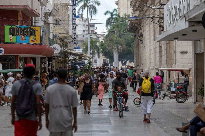 Trump espera un acuerdo con Cuba y afirma que no cree necesaria una acción militar