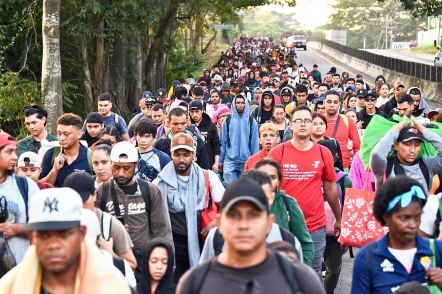 DHS descarta permitir la entrada a EE. UU. de una caravana de migrantes