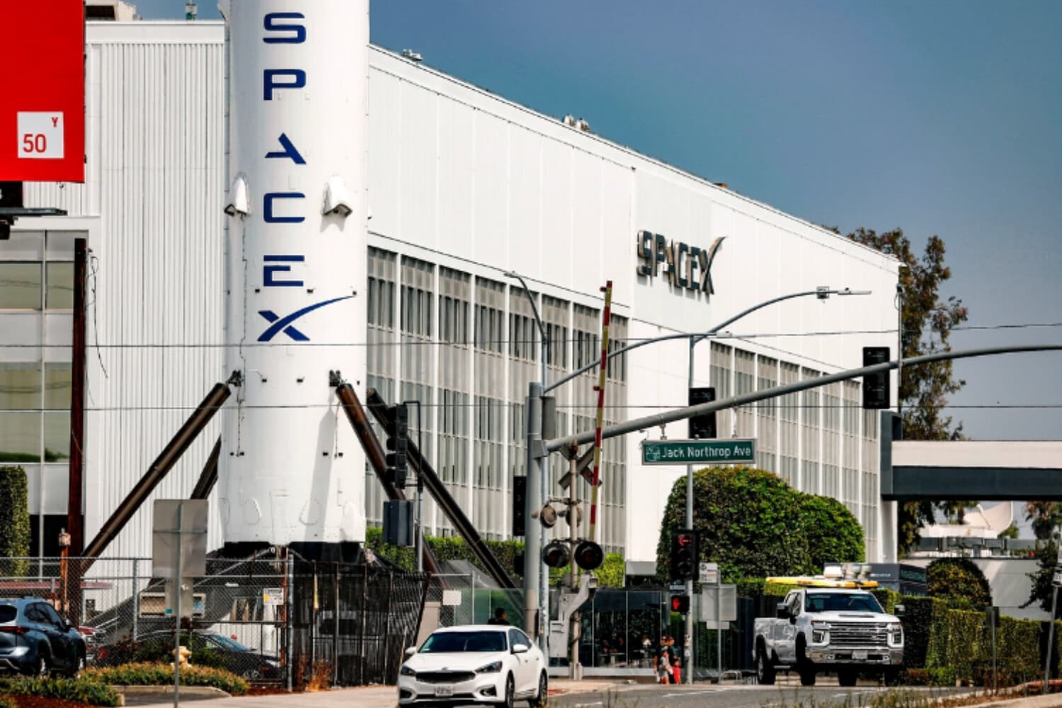 SpaceX se acerca a ofrecer red móvil completa tras acuerdo de espectro radioeléctrico