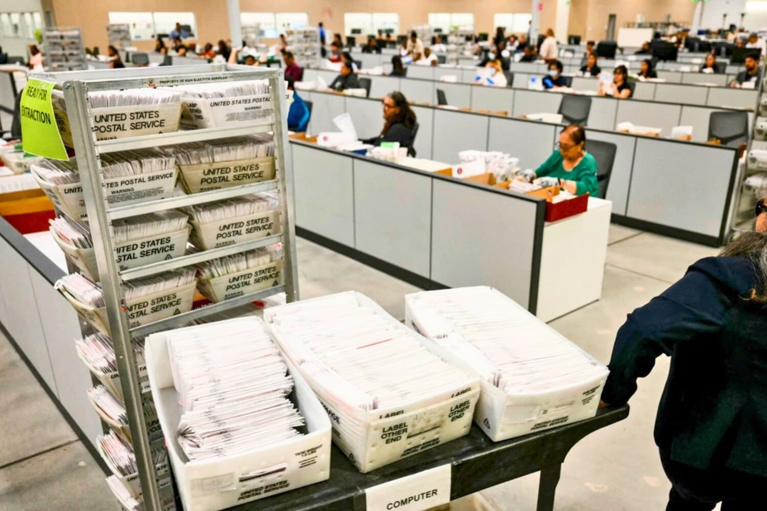 Republicanos del Senado capacitan a observadores electorales para igualar el esfuerzo demócrata