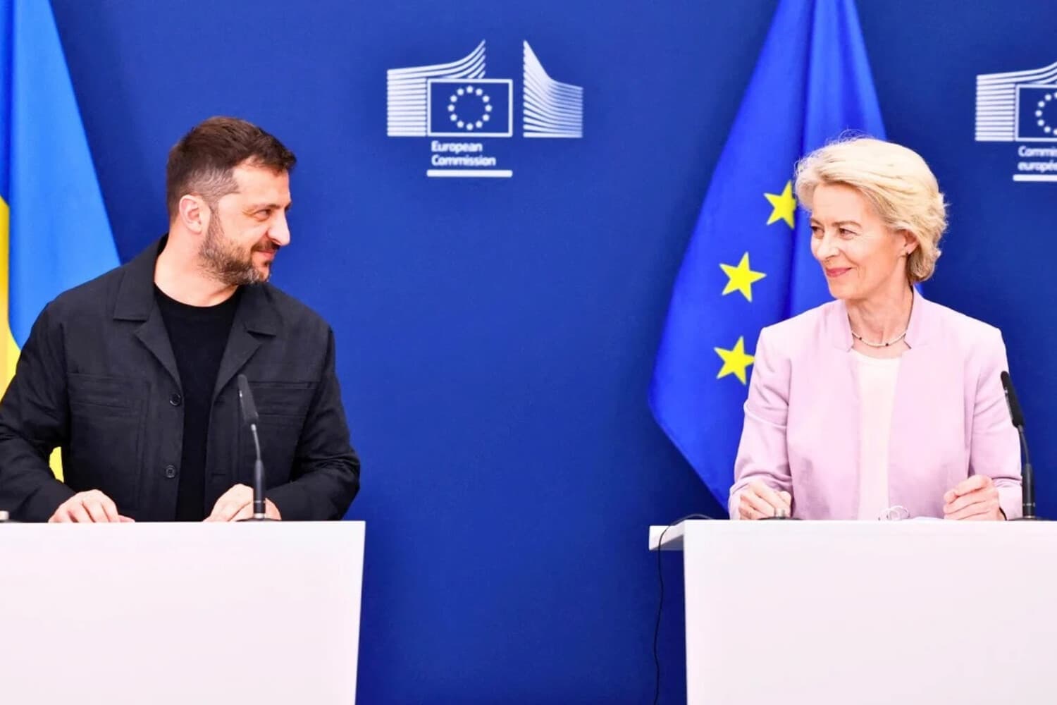 Se aceleran las negociaciones para el ingreso de Ucrania a la UE tras retirar Hungría sus objeciones