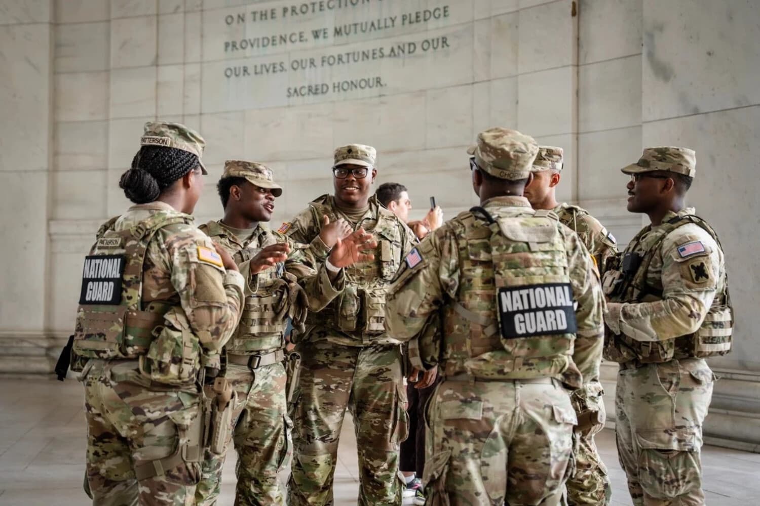 Panel de apelaciones evalúa la legalidad del despliegue de la Guardia Nacional en la Ciudad de Washington