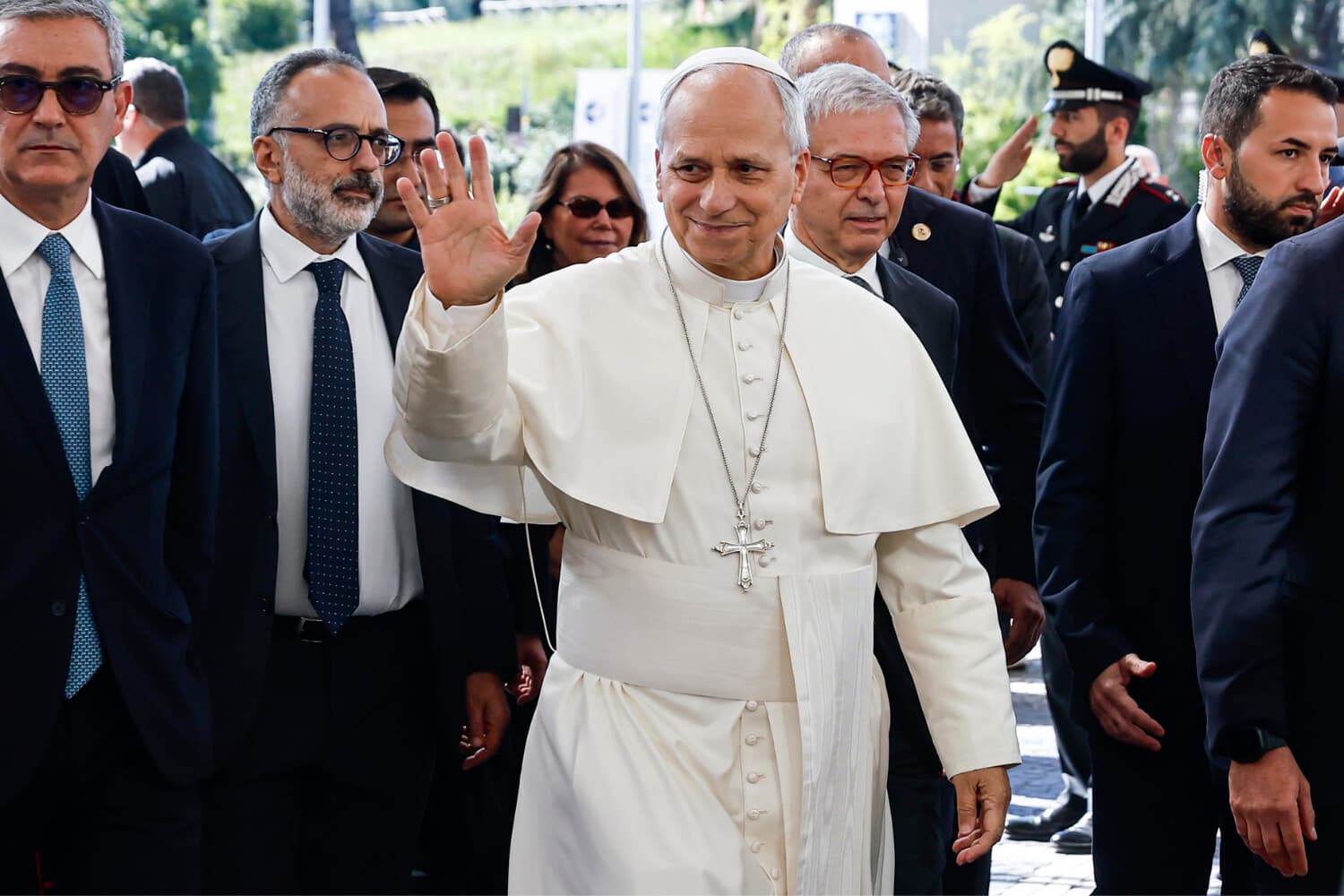 El papa León XIV puede realizar el viaje a Latinoamérica, según su cirujano