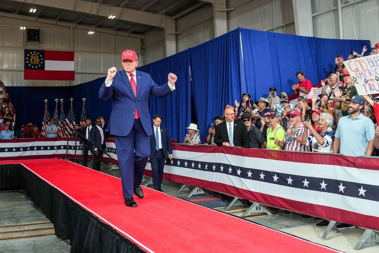 Trump busca motivar a votantes de un mitin en Georgia mientras está el voto anticipado