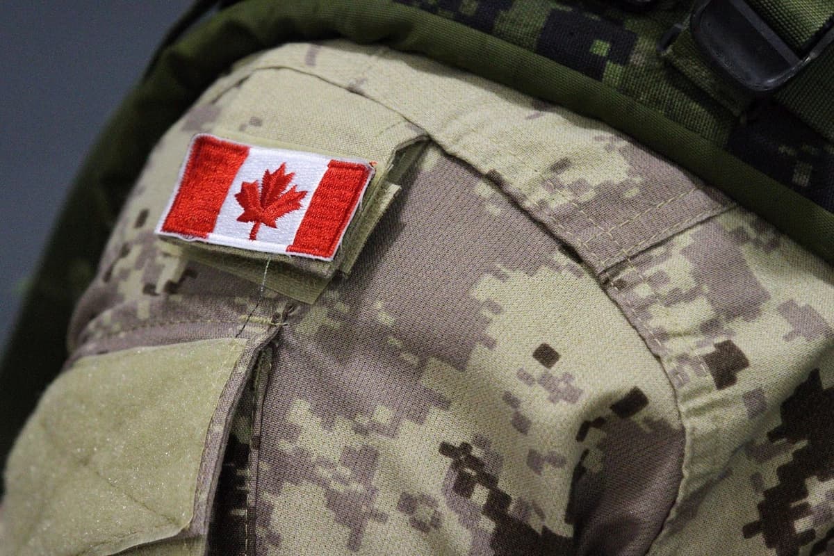 Varios muertos y heridos deja una explosión en una base militar de Alberta