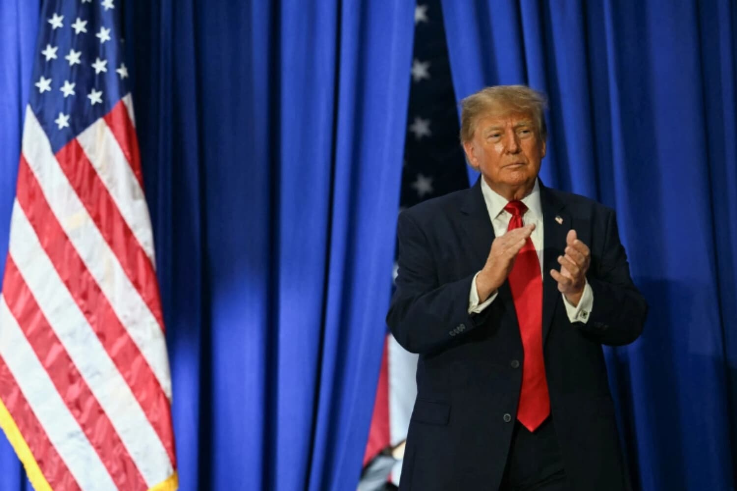 Trump dice que "vetará todo" si los demócratas ganan las elecciones de mitad de mandato