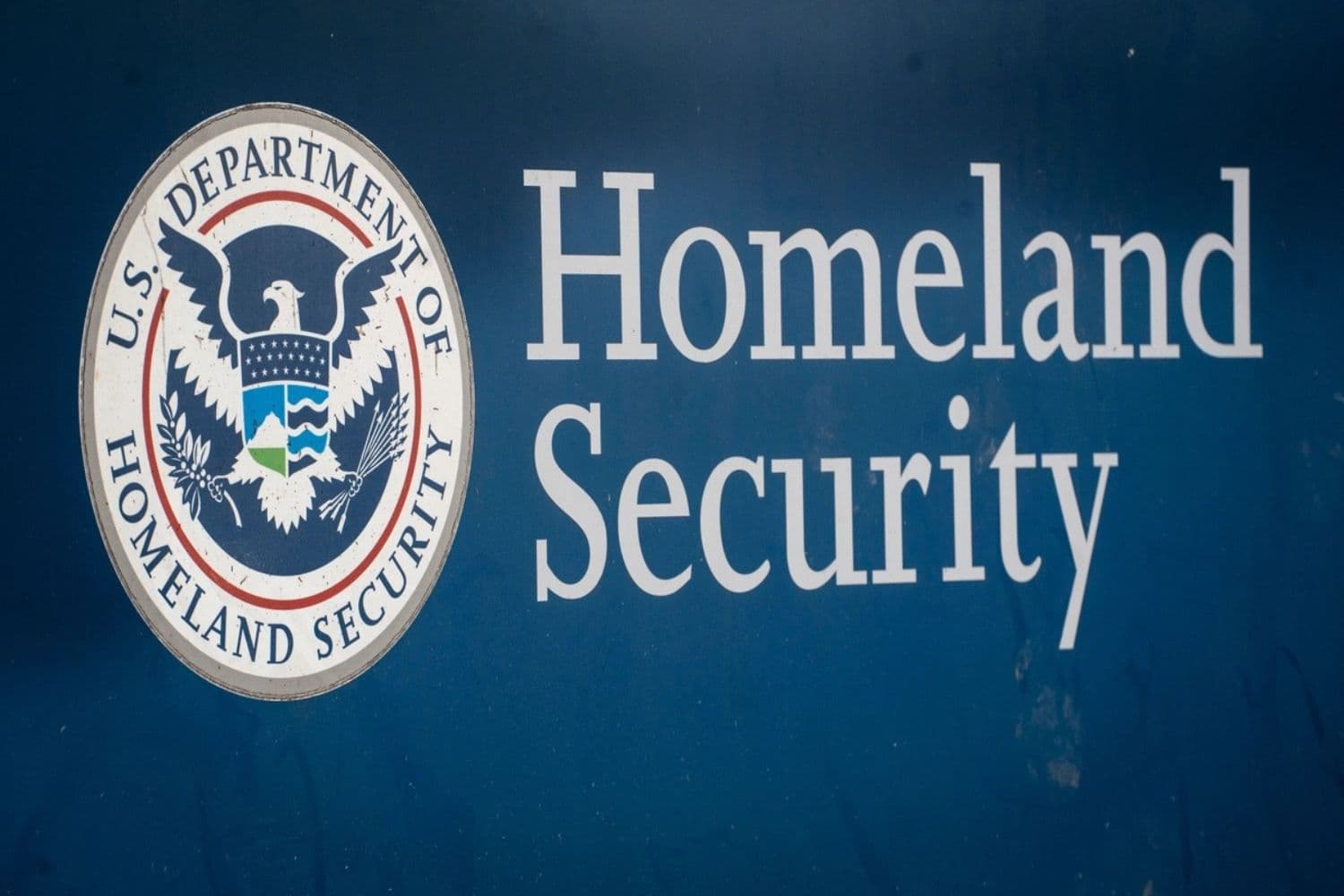 41 mil empleados del Departamento de Seguridad Nacional son expuestos en filtración masiva de datos